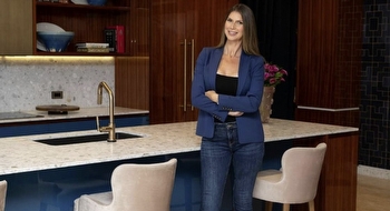 Bicoastal ‘Selling Sunset’ star Maya Vander loves Miami. Check out her latest  Read more at: https://www.miamiherald.com/miami-com/miami-com-news/article261822895.html#storylink=cpy thumbnail